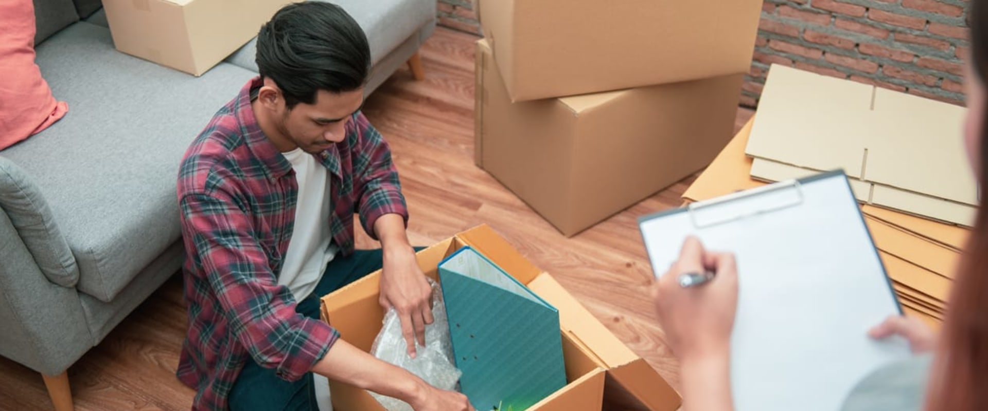 Hiring Professional Movers vs. DIY Moving: Which Option is Best for You?